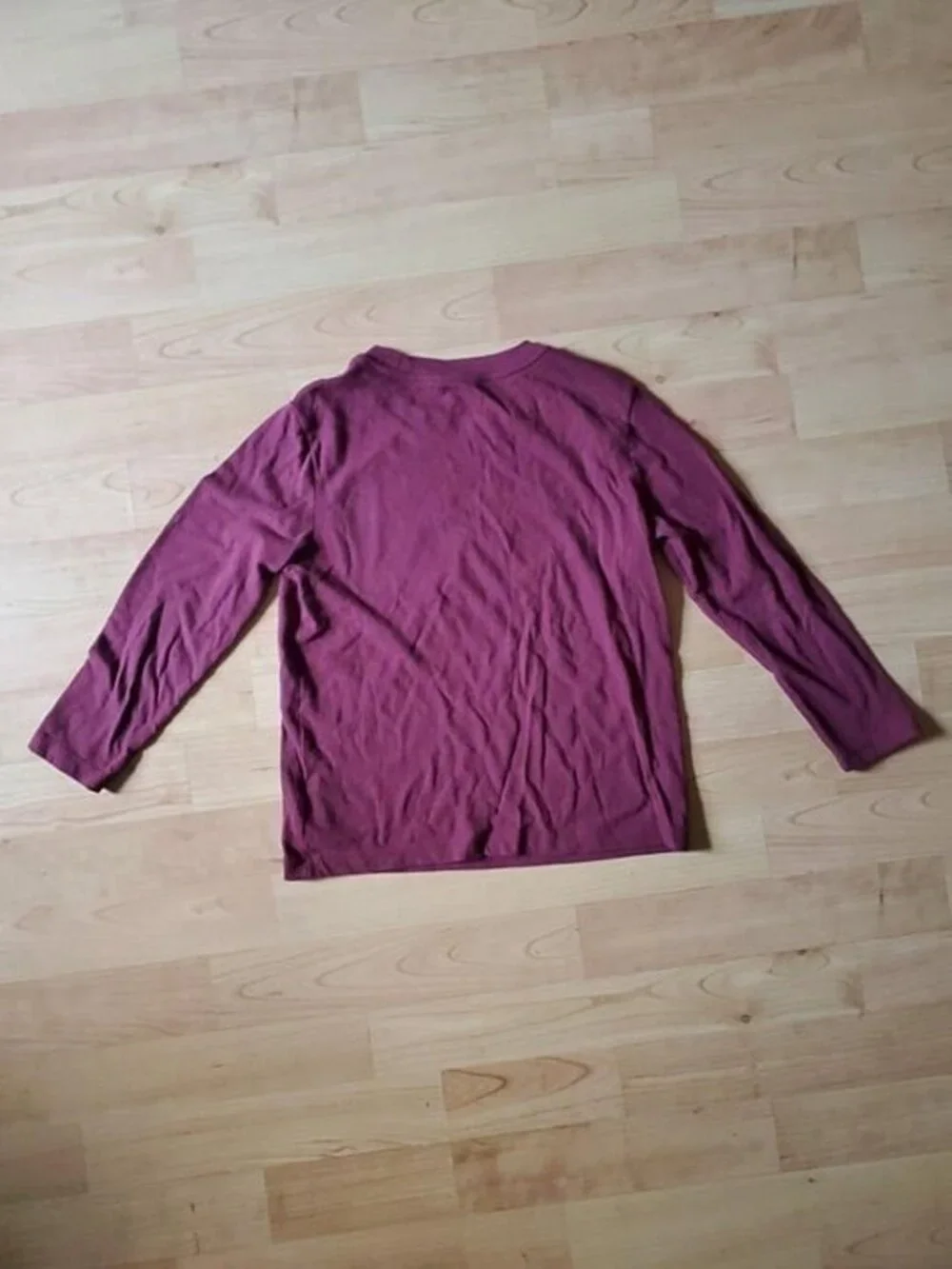 Boy's Old Navy red long sleeve t-shirt 